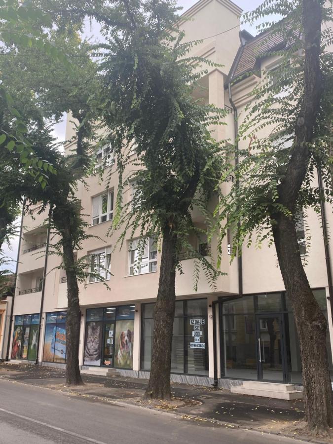 Apartman Mdb Lux Subotica Eksteriør bilde